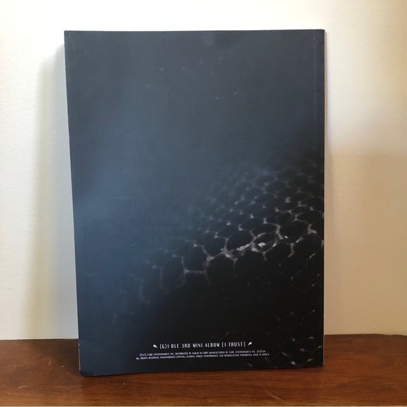 (G) I-DLE 3rd Mini Album I Trust photo book - Picture 2 of 10